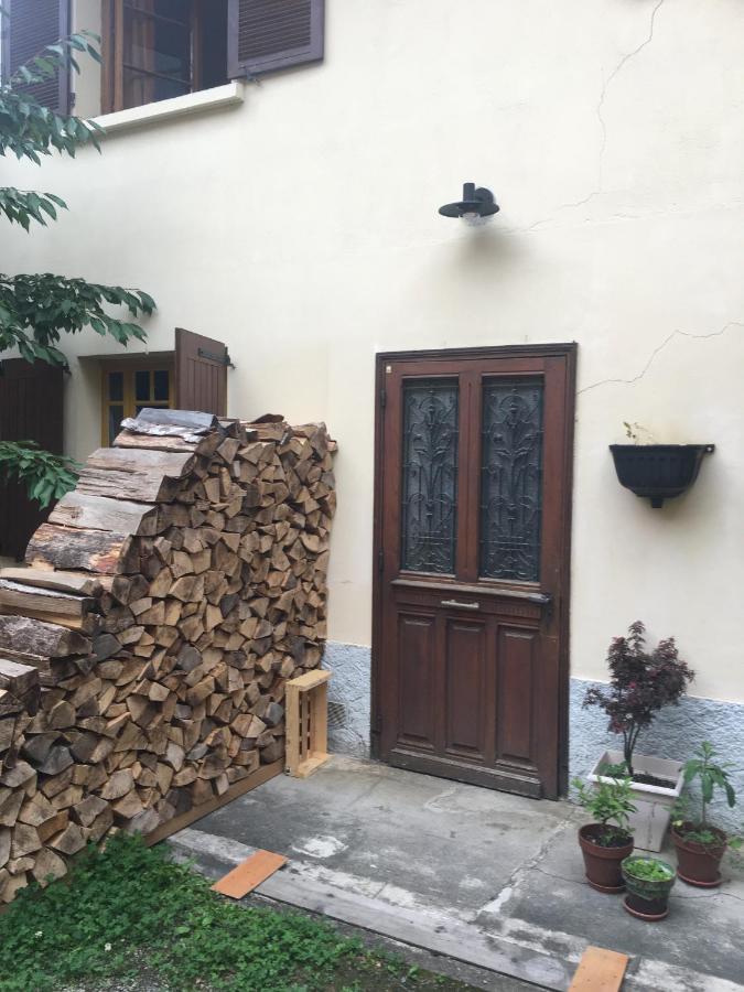 Charmant Appartement Sur Cour, Le Cerisier Bagnères-de-Bigorre Екстериор снимка